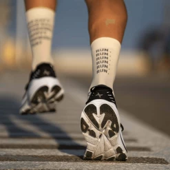 Calcetines Sporcks Just Run Crema Gris -Ciclismo Ventas calcetines sporcks just run crema gris 2